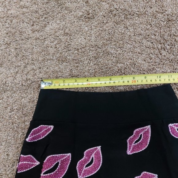 Designs by Naomi Kisses Skirt - Picture 6 of 7